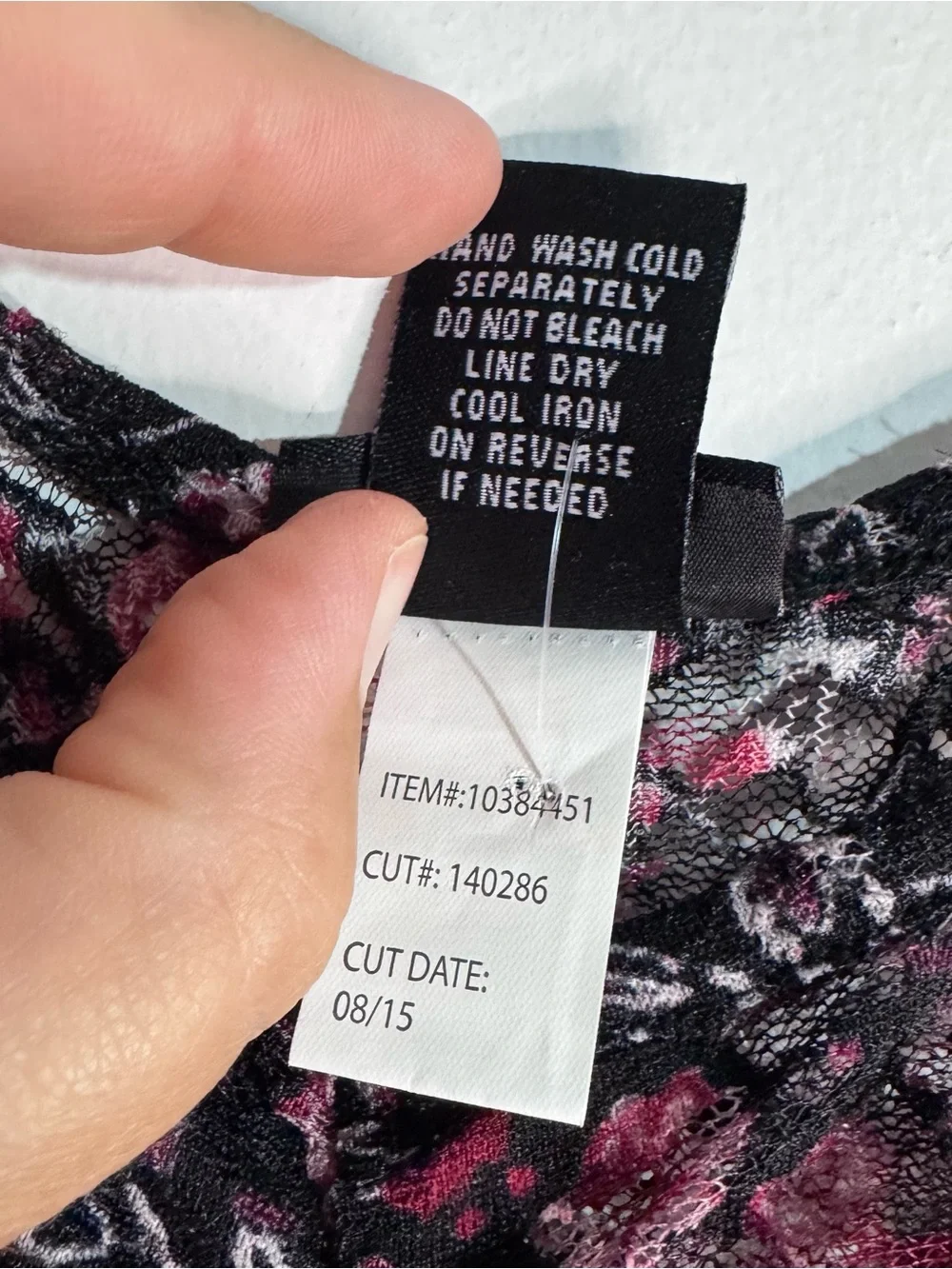 Torrid Size 4 Black Pink Floral Lace Tunic Top Sheer Mesh Overlay Plus Size 4X - Picture 7 of 7
